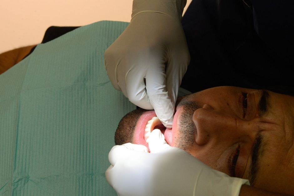 La Chambre en faveur d'un meilleur remboursement des prothèses dentaires