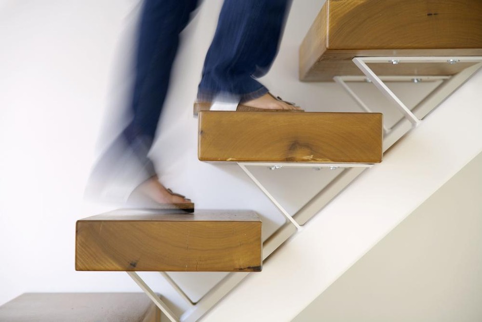 Monter les escaliers permet de lutter contre les effets négatifs de la ménopause