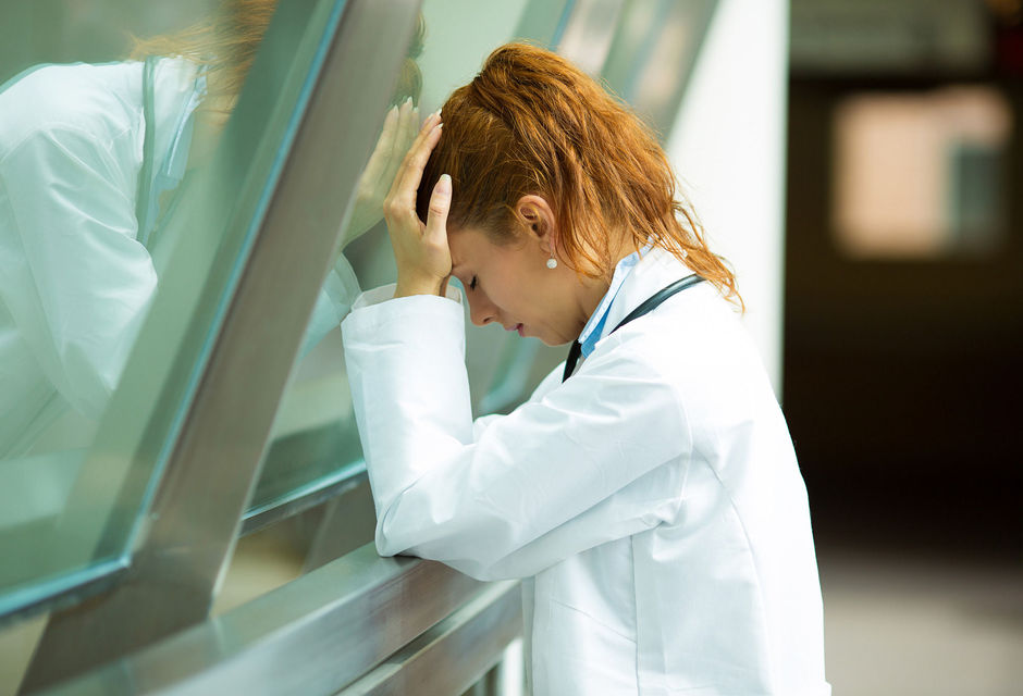 Le burnout des médecins a un impact dévastateur sur les soins